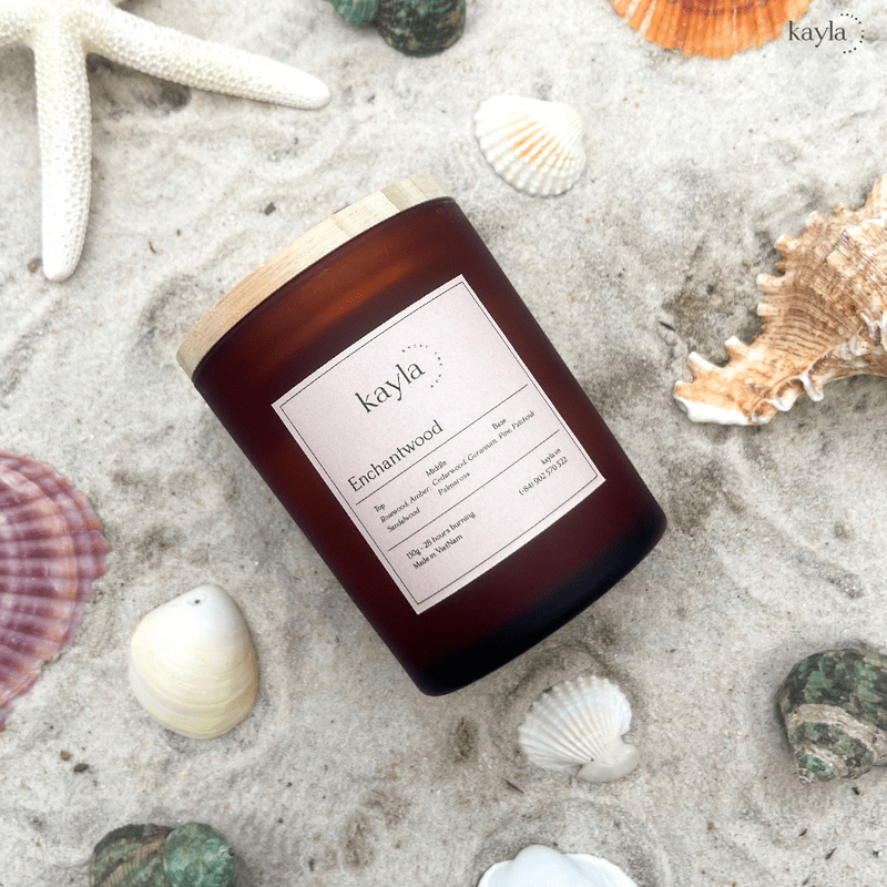 Nến Thơm Enchantwood Hương Gỗ Ấm