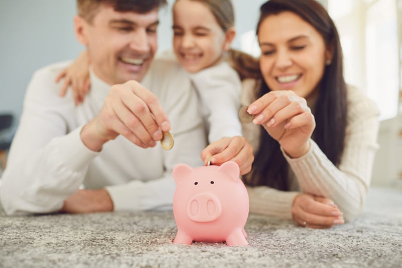 Máy tính xách tay, thiết bị công nghệ hỗ trợ công việc Máy tính xách tay, thiết bị công nghệ hỗ trợ công việc