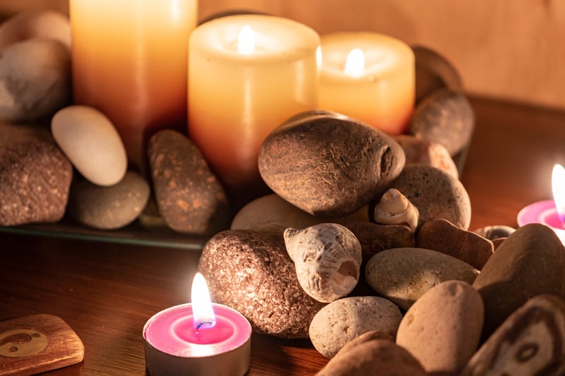Nến thơm hương hoa nhài – Khơi gợi cảm xúc lãng mạn và quyến rũ Nến thơm hương hoa nhài – Khơi gợi cảm xúc lãng mạn và quyến rũ