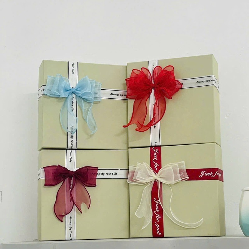 Hộp Quà Kèm Nơ Handmade