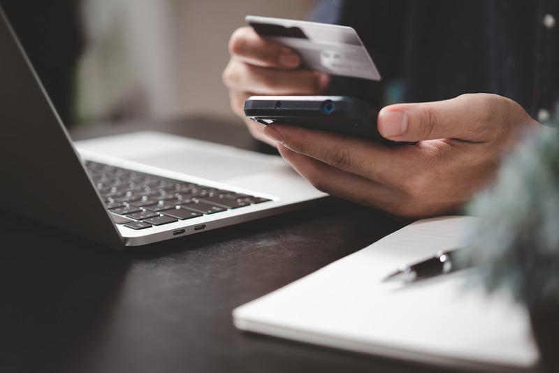 Lưu ý về cách chào hỏi và kết thúc email Lưu ý về cách chào hỏi và kết thúc email