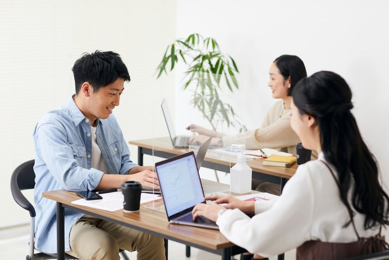 Giữ thái độ chuyên nghiệp và hạn chế xung đột Giữ thái độ chuyên nghiệp và hạn chế xung đột