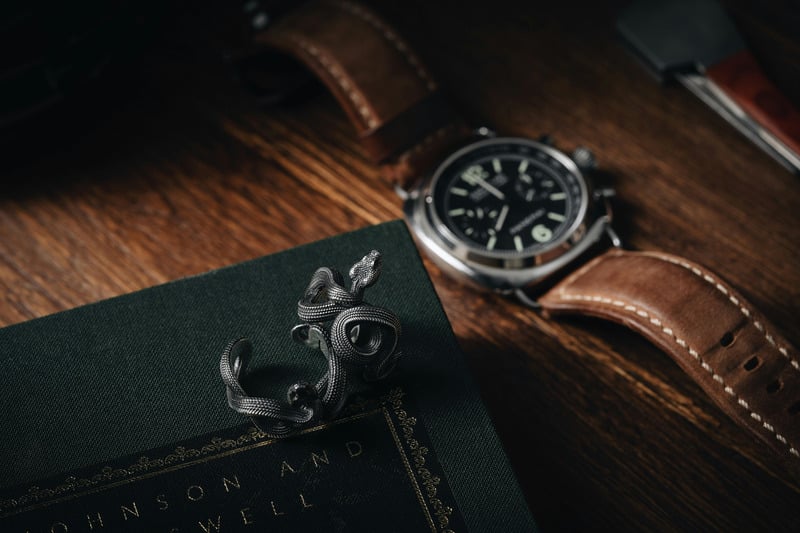 Có nên tặng đồng hồ làm quà cho người thân