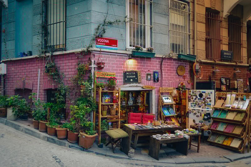 Cách chọn màu sắc chủ đạo cho trang trí noel quán cafe