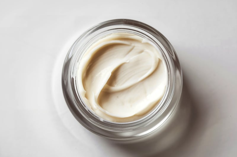 Top kem dưỡng ẩm mùa lạnh cho da khô bong tróc