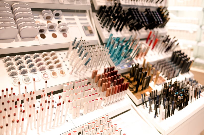 Son thần thánh cho đi làm và đi chơi