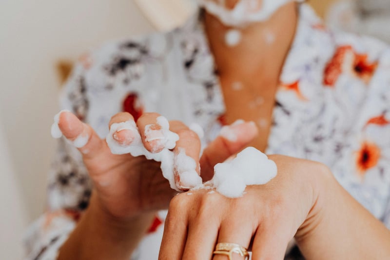 Tại sao nên chọn sữa rửa mặt dịu nhẹ cho mùa đông?