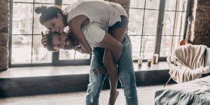 bạn trai tặng lắc chân có ý nghĩa gì